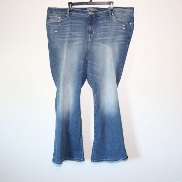 NWT Torrid Luxe Slim Boot Jeans Light Wash Super Stretch Plus Size 26 H13549 - Picture 2 of 12
